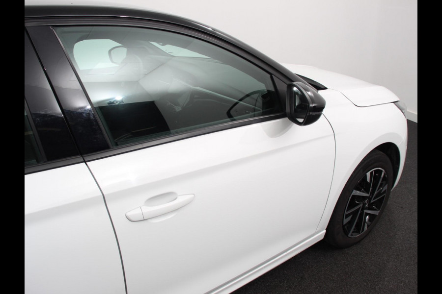 Opel Corsa 1.2 Turbo 100pk Automaat GS Navigatie Apple Carplay/Android Auto Digitale Cockpit Camera Parkeer sensoren Airco