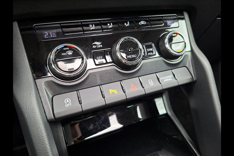 Škoda Karoq 1.0 TSI Ambition * Panoramadak * Camera * Adaptieve Cruise Control *