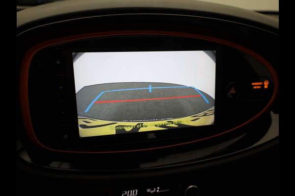 Toyota Aygo X 1.0 VVT-i S-CVT Limited | Vouwdak | Keyless | JBL | Stoel verw. | Camera | Prijs Rijklaar!!