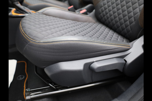 Toyota Aygo X 1.0 VVT-i S-CVT Limited | Vouwdak | Keyless | JBL | Stoel verw. | Camera | Prijs Rijklaar!!