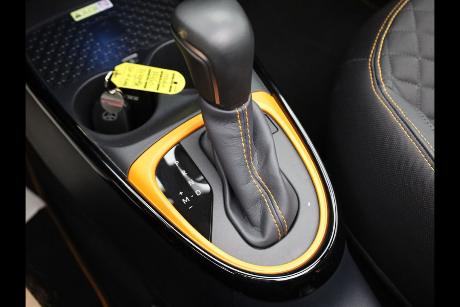 Toyota Aygo X 1.0 VVT-i S-CVT Limited | Vouwdak | Keyless | JBL | Stoel verw. | Camera | Prijs Rijklaar!!