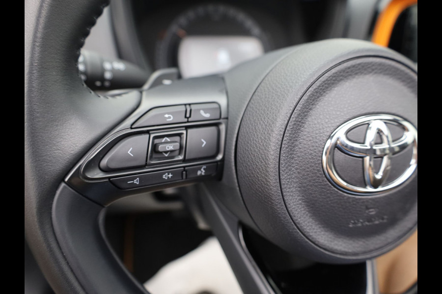 Toyota Aygo X 1.0 VVT-i S-CVT Limited | Vouwdak | Keyless | JBL | Stoel verw. | Camera | Prijs Rijklaar!!
