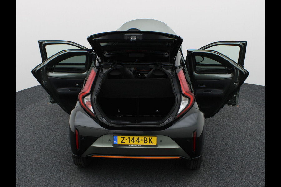 Toyota Aygo X 1.0 VVT-i S-CVT Limited | Vouwdak | Keyless | JBL | Stoel verw. | Camera | Prijs Rijklaar!!