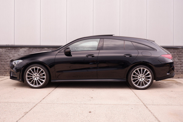 Mercedes-Benz CLA-Klasse Shooting Brake 250 e AMG Line | Panoramadak | Elek. Trekhaak | Sfeerverlichting | Widescreen | Carplay | LED