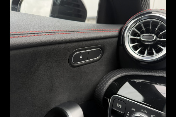 Mercedes-Benz CLA-Klasse Shooting Brake 250 e AMG Line | Panoramadak | Elek. Trekhaak | Sfeerverlichting | Widescreen | Carplay | LED