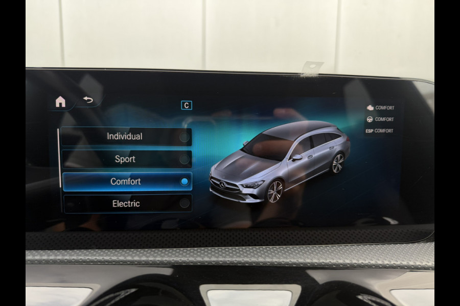 Mercedes-Benz CLA-Klasse Shooting Brake 250 e AMG Line | Panoramadak | Elek. Trekhaak | Sfeerverlichting | Widescreen | Carplay | LED