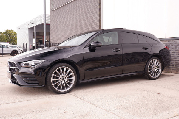 Mercedes-Benz CLA-Klasse Shooting Brake 250 e AMG Line | Panoramadak | Elek. Trekhaak | Sfeerverlichting | Widescreen | Carplay | LED