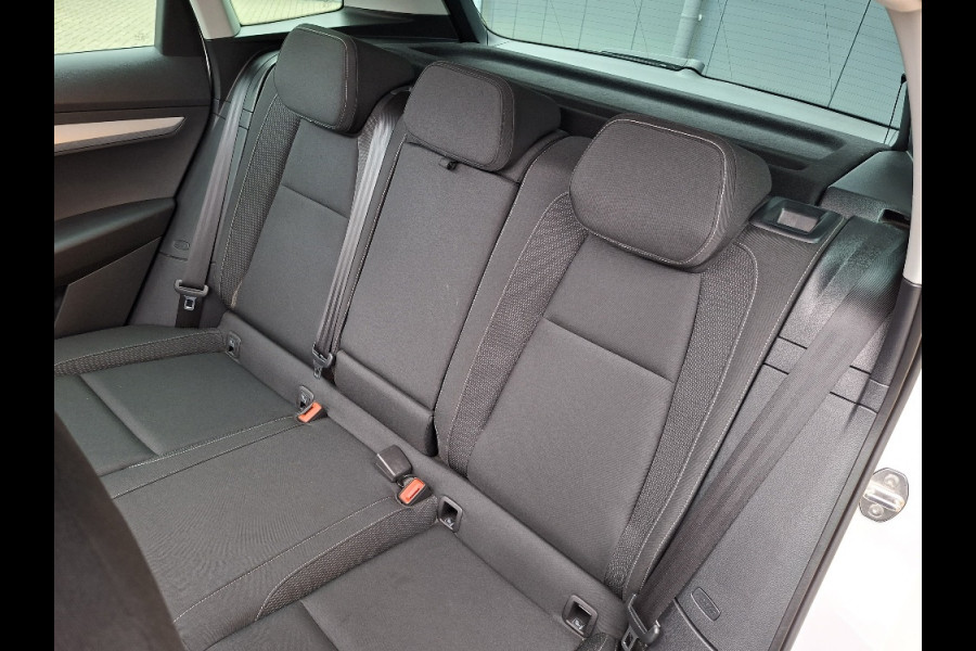 Škoda Karoq 1.0 TSI Ambition * Panoramadak * Camera * Adaptieve Cruise Control *