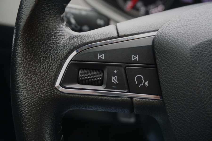 Seat Ibiza 1.0 TSI Style Business Intense/CARPLAY/CAMERA!