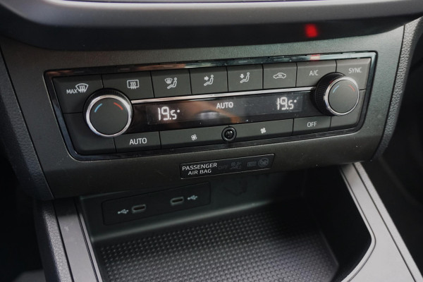 Seat Ibiza 1.0 TSI Style Business Intense/CARPLAY/CAMERA!