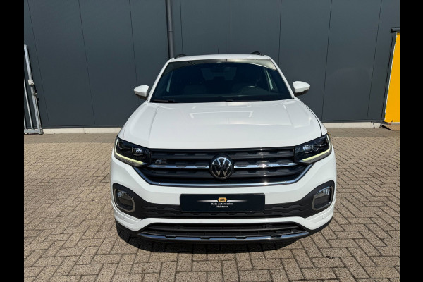 Volkswagen T-Cross 1.5 TSI DSG * R-Line * AUTOMAAT * Parkeercamera * Navigatiesysteem * Stoelverwarming *