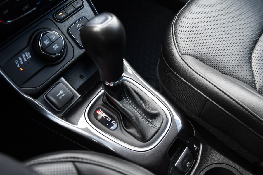 Jeep Compass 4xe 240 Plug-in Hybrid Electric S, [SOH 97%], Leder, Memory, Camera, Stoelvent, Alpine, Keyless!