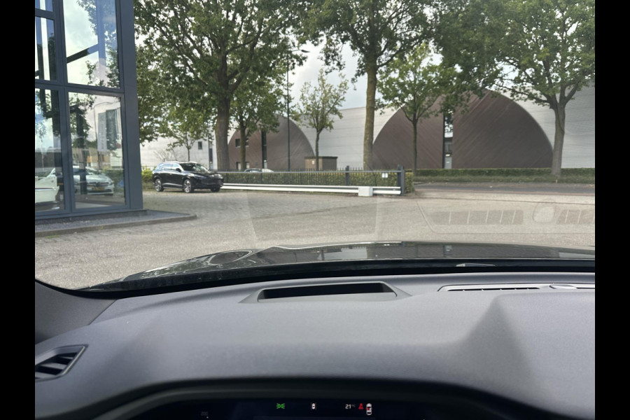 Volvo XC60 2.0 T8 Plug-in hybrid AWD Plus Black Edition VAN: 59.900,- ND: 56.877,- UW HERSTVOORDEEL: 2.023,- | TREKHAAK | DEALER ONDERHOUDEN | HEAD UP | 360CAMERA | FABR. GARANTIE! |