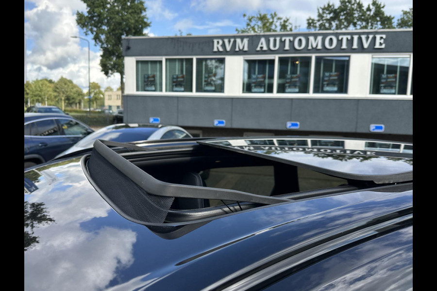 Volvo XC60 2.0 T8 Plug-in hybrid AWD Plus Black Edition VAN: 59.900,- ND: 56.877,- UW HERSTVOORDEEL: 2.023,- | TREKHAAK | DEALER ONDERHOUDEN | HEAD UP | 360CAMERA | FABR. GARANTIE! |