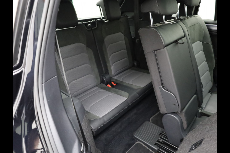 Volkswagen Tiguan Allspace 1.5 TSI Highline Business R 7p. | R-Line | Pano | 360 Camera | Keyless | Dynaudio | Trekhaak wegkl. | Prijs Rijklaar!!