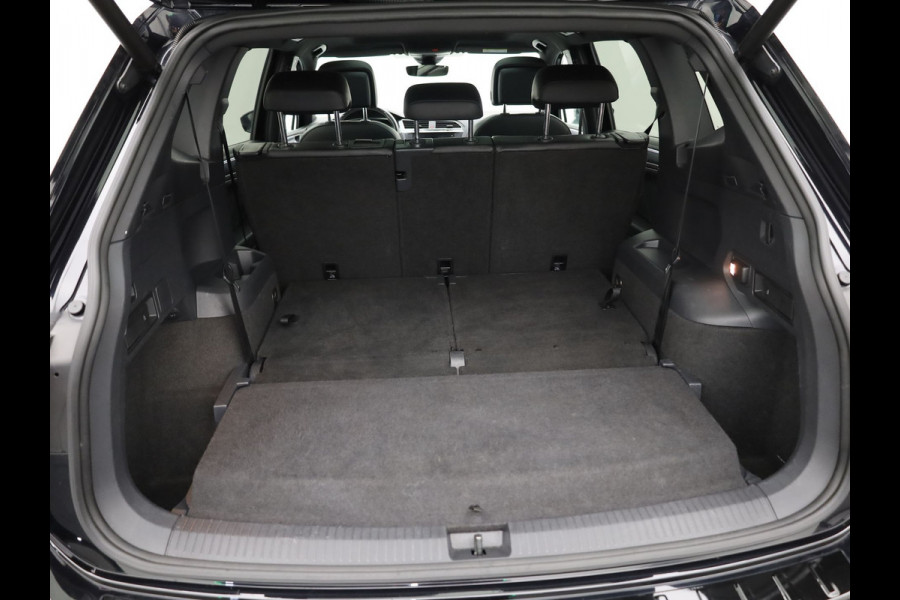 Volkswagen Tiguan Allspace 1.5 TSI Highline Business R 7p. | R-Line | Pano | 360 Camera | Keyless | Dynaudio | Trekhaak wegkl. | Prijs Rijklaar!!