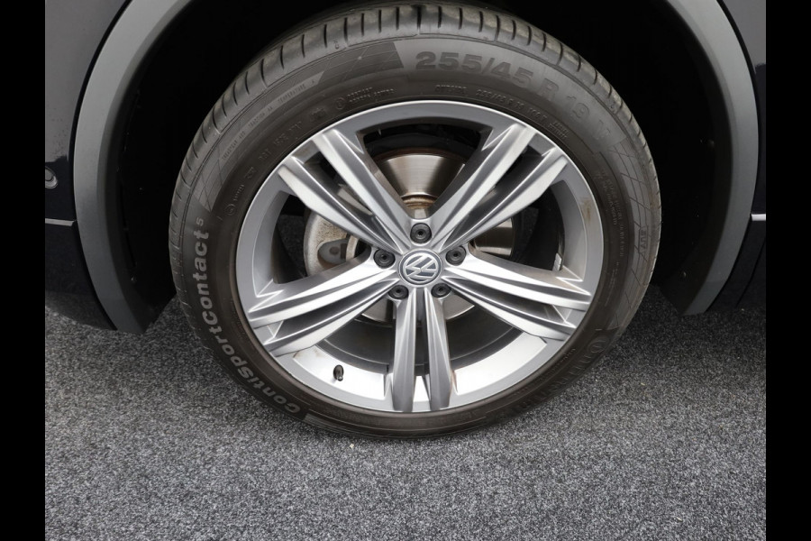 Volkswagen Tiguan Allspace 1.5 TSI Highline Business R 7p. | R-Line | Pano | 360 Camera | Keyless | Dynaudio | Trekhaak wegkl. | Prijs Rijklaar!!