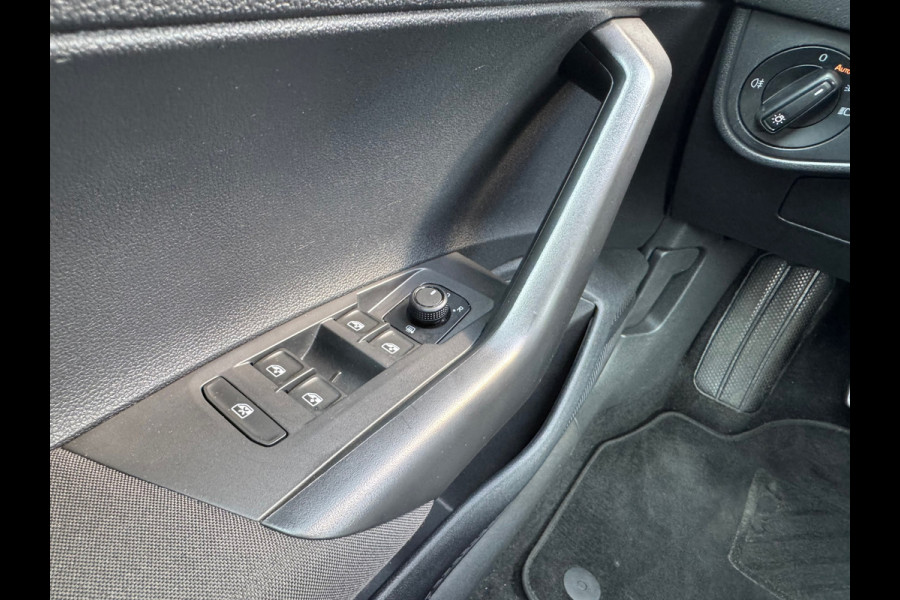 Volkswagen Polo 1.0 MPI Polo * Carplay * 34.000KM! * Airco * Multifunctioneel Stuur * Metallic *