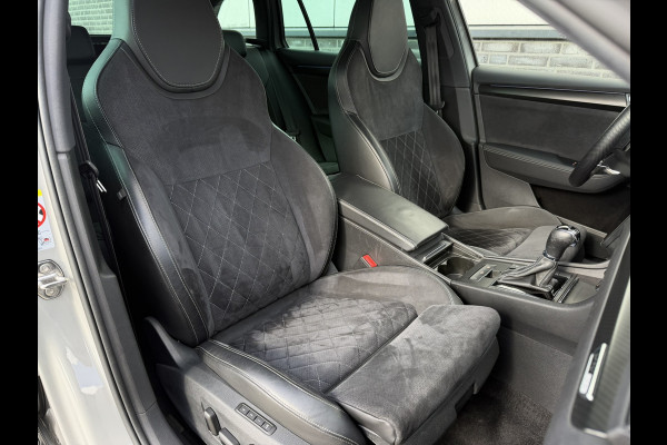 Škoda Superb Combi 1.4 TSI iV Sportline Business | Elek. Trekhaak | Memory | Sfeerverlichting | Carplay | Navi |