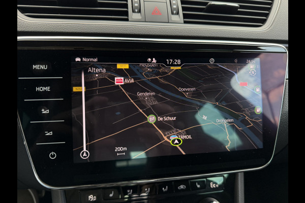 Škoda Superb Combi 1.4 TSI iV Sportline Business | Elek. Trekhaak | Memory | Sfeerverlichting | Carplay | Navi |