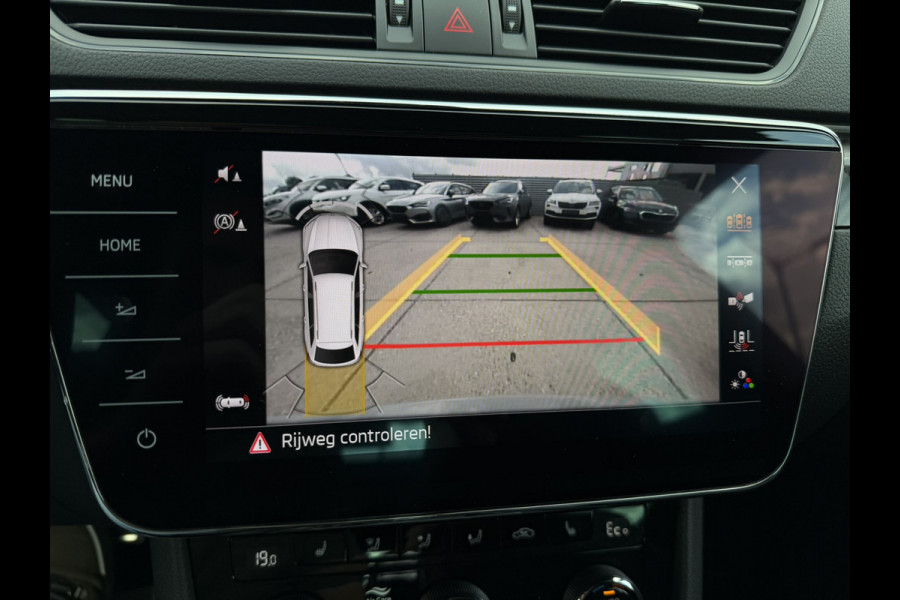 Škoda Superb Combi 1.4 TSI iV Sportline Business | Elek. Trekhaak | Memory | Sfeerverlichting | Carplay | Navi |