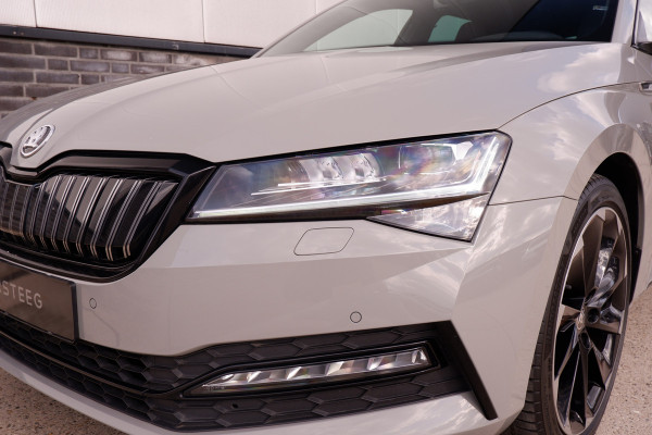 Škoda Superb Combi 1.4 TSI iV Sportline Business | Elek. Trekhaak | Memory | Sfeerverlichting | Carplay | Navi |