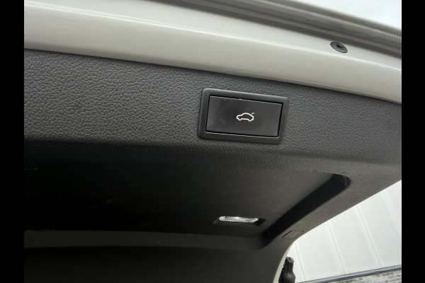 Škoda Superb Combi 1.4 TSI iV Sportline Business | Elek. Trekhaak | Memory | Sfeerverlichting | Carplay | Navi |