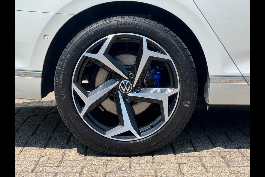 Volkswagen Passat Variant 1.4 TSI * Panoramadak * Navigatiesysteem * Trekhaak *