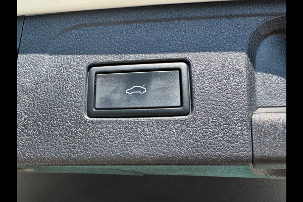 Volkswagen Passat Variant 1.4 TSI * Panoramadak * Navigatiesysteem * Trekhaak *