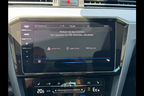 Volkswagen Passat Variant 1.4 TSI * Panoramadak * Navigatiesysteem * Trekhaak *