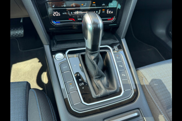Volkswagen Passat Variant 1.4 TSI * Panoramadak * Navigatiesysteem * Trekhaak *