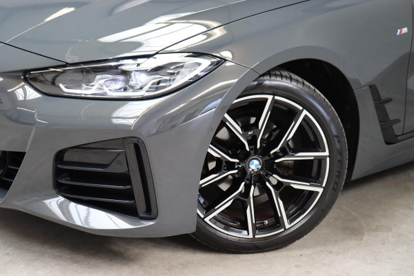 BMW 4 Serie Gran Coupé 420i High Executive M Sport Pakket Automaat / Widescreen Display / Adaptieve Cruise Control / Leder / 19 Inch / Head-Up Display / Shadow Line / Hifi / Stoelverwarming / Extra Getint Glas / Achteruitrijcamera