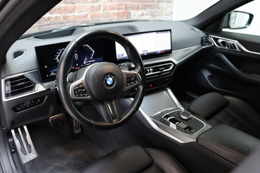 BMW 4 Serie Gran Coupé 420i High Executive M Sport Pakket Automaat / Widescreen Display / Adaptieve Cruise Control / Leder / 19 Inch / Head-Up Display / Shadow Line / Hifi / Stoelverwarming / Extra Getint Glas / Achteruitrijcamera