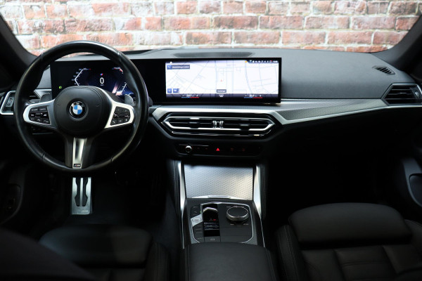 BMW 4 Serie Gran Coupé 420i High Executive M Sport Pakket Automaat / Widescreen Display / Adaptieve Cruise Control / Leder / 19 Inch / Head-Up Display / Shadow Line / Hifi / Stoelverwarming / Extra Getint Glas / Achteruitrijcamera