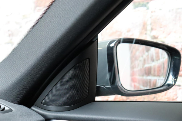 BMW 4 Serie Gran Coupé 420i High Executive M Sport Pakket Automaat / Widescreen Display / Adaptieve Cruise Control / Leder / 19 Inch / Head-Up Display / Shadow Line / Hifi / Stoelverwarming / Extra Getint Glas / Achteruitrijcamera