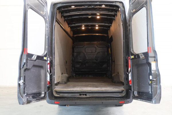 Ford Transit 350 2.0 TDCI L4/H3 170PK GRIJS Limited RWD CAMERA PDC AIRCO CRUISE CONTROL TOPSTAAT LEASE V/A €142,- p.m. INRUIL MOG