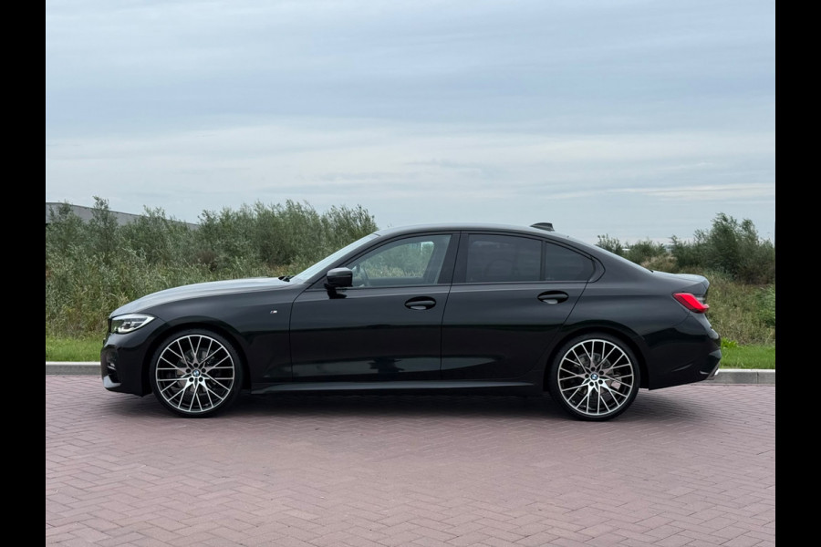 BMW 3-serie 320i High Executive / M Sport / Leder / 20inch M-Performance / 256PK Mosselman
