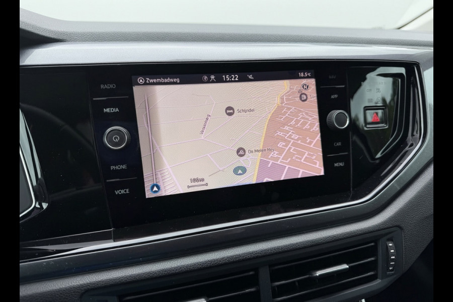 Volkswagen Polo 1.0 TSI AUTOMAAT Highline Business, digitaal cockpit, climaat controle, navigatie, 16 inch, extra getint glas