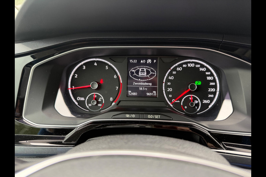 Volkswagen Polo 1.0 TSI AUTOMAAT Highline Business, digitaal cockpit, climaat controle, navigatie, 16 inch, extra getint glas