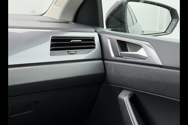 Volkswagen Polo 1.0 TSI AUTOMAAT Highline Business, digitaal cockpit, climaat controle, navigatie, 16 inch, extra getint glas