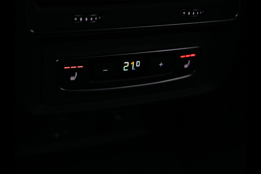 Audi Q8 55 TFSI e quattro Pro Line Plus | Panoramadak | Night Vision | B&O | HUD | 360 Camera | Adaptive Cruise | Luchtvering | Stoelverwarming V+A | Ambiance Verlichting | Trekhaak |