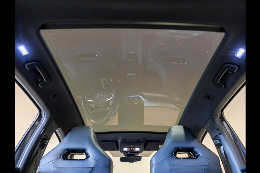 Volkswagen ID.4 Max 77 kWh SOH 91% / 204pk / Panorama dak / Trekhaak / Kuipstoelen / Elektrische stoelverstelling /