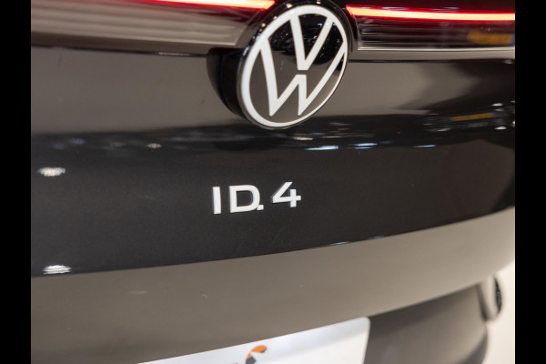 Volkswagen ID.4 Max 77 kWh SOH 91% / 204pk / Panorama dak / Trekhaak / Kuipstoelen / Elektrische stoelverstelling /