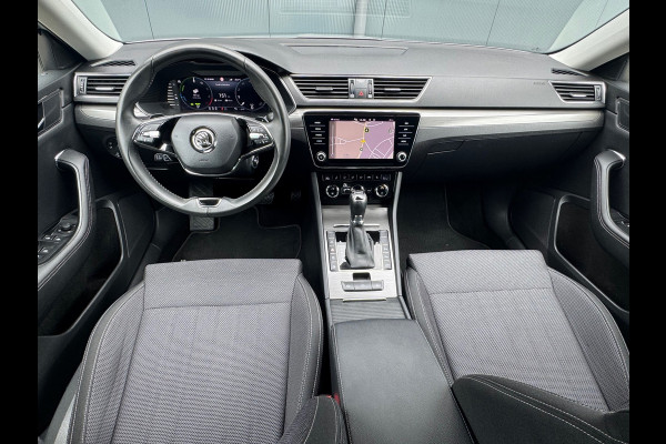 Škoda Superb Combi 1.4 TSI iV Style * AUTOMAAT * Trekhaak * Navigatiesysteem * Elektr. Kofferklep *