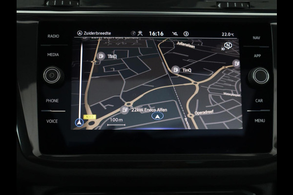 Volkswagen Tiguan 1.4 TSi PHEV R-Line Life Edition | SOH 91,0% | Panoramadak | Memory | Leder | Stuur/stoel verwarming | Adaptive cruise | Sfeerverlichting | 360 camera | Park assist | Carplay | Elektrische achterklep