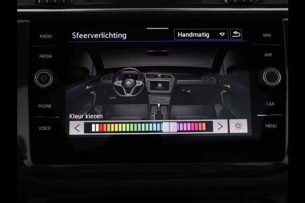 Volkswagen Tiguan 1.4 TSi PHEV R-Line Life Edition | SOH 91,0% | Panoramadak | Memory | Leder | Stuur/stoel verwarming | Adaptive cruise | Sfeerverlichting | 360 camera | Park assist | Carplay | Elektrische achterklep