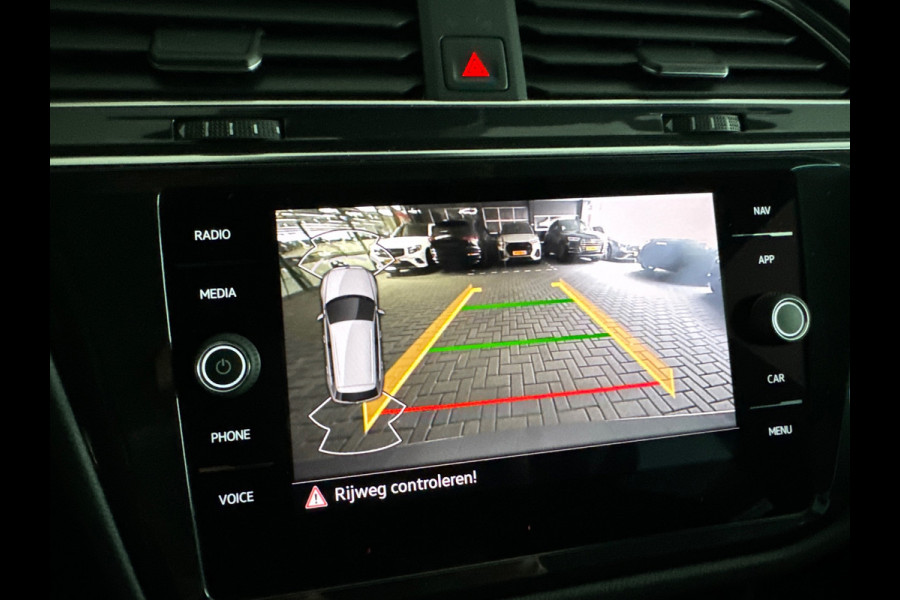 Volkswagen Tiguan 1.5 TSI R-Line Business IQ Lights|ACC|Sfeer|Lane Assist