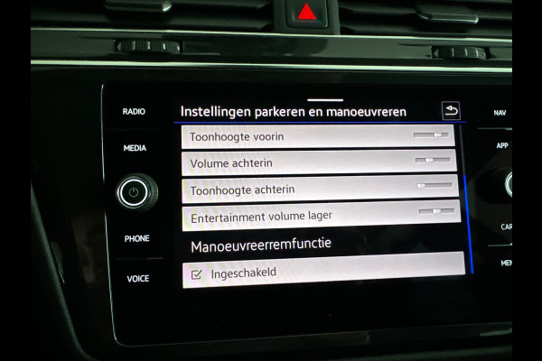 Volkswagen Tiguan 1.5 TSI R-Line Business IQ Lights|ACC|Sfeer|Lane Assist