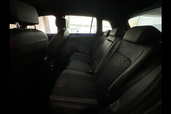 Volkswagen Tiguan 1.5 TSI R-Line Business IQ Lights|ACC|Sfeer|Lane Assist