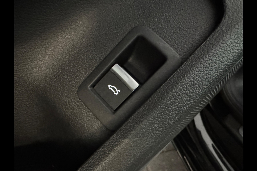 Audi A4 AVANT 40 TFSI quattro S edition Pano|Memory|Trekhaak|Keyless